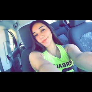 Meet your Posher, Cassandra